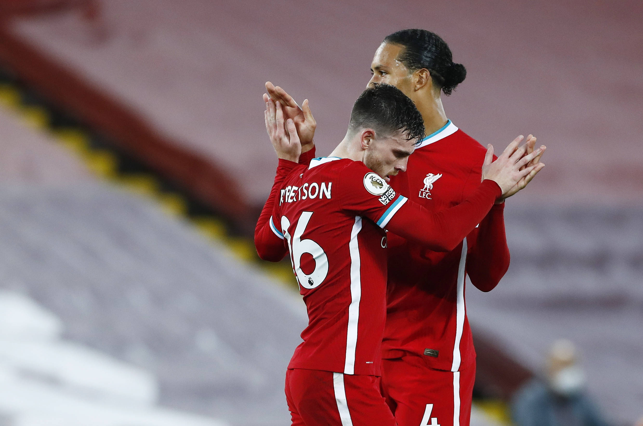 通过中场的 通过中场的